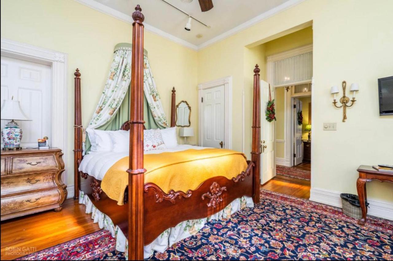 Burke Mansion Bed and Breakfast Macon Exteriör bild