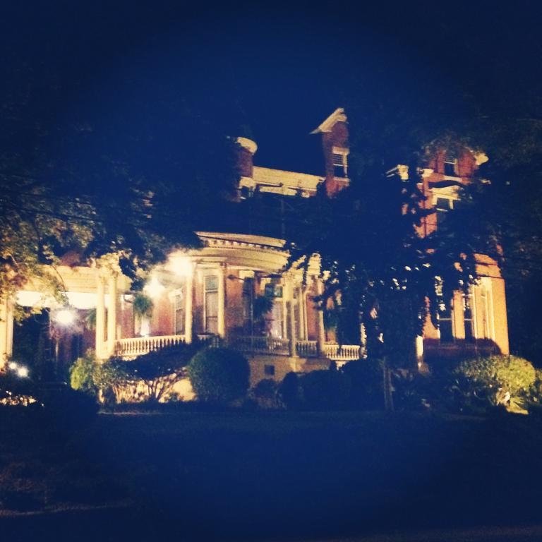 Burke Mansion Bed and Breakfast Macon Exteriör bild